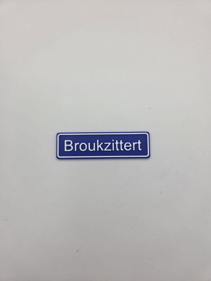3D plaatsnaam speldje Broukzittert