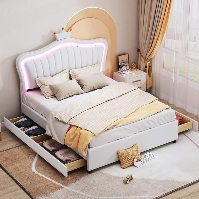 Kinderbed Gestoffeerd - Meisjesbed Kroon - Slaapkamer Inrichten - Uniek Schelp Design - 140 x 200 cm - Wit