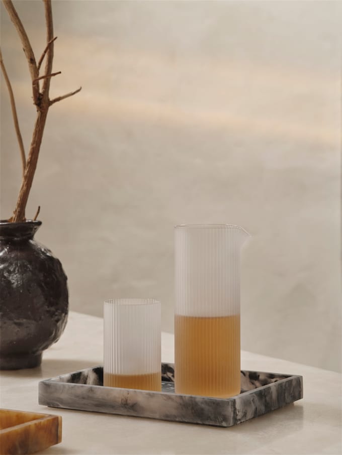 Ferm Living Ripple melkkaraf - frosted
