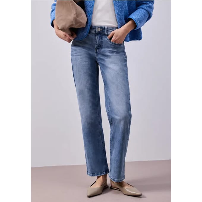 Straight Legs jeans