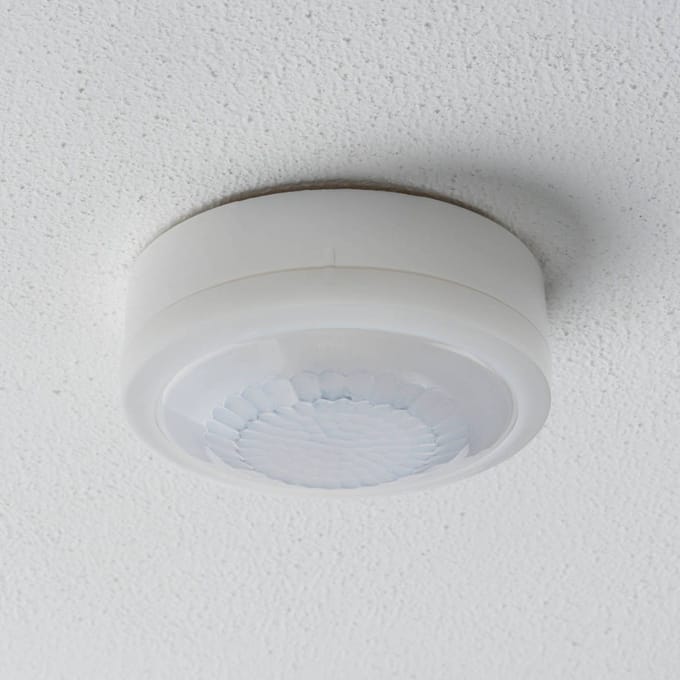 LUXA 360 Graden Plafondmontage Aanwezigheidsdetector 12M Bereik - 1030062 - E3YQA