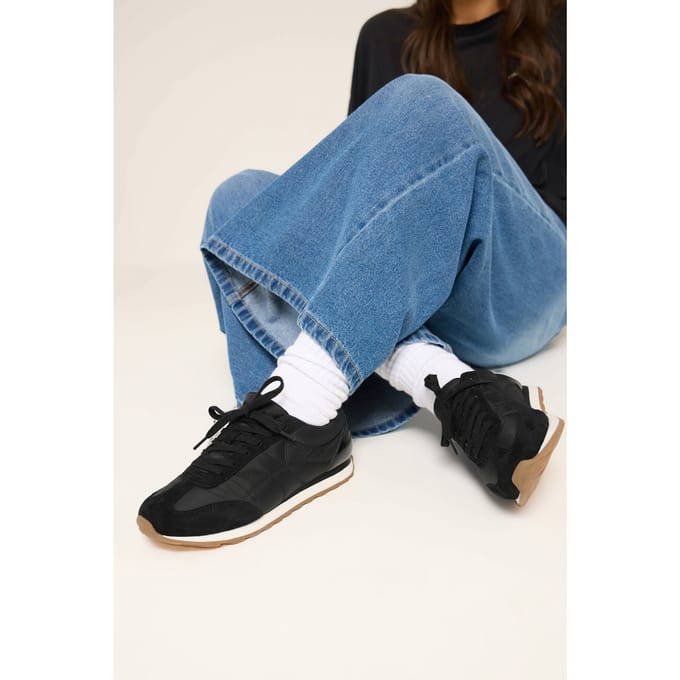 Yours Zwarte Gewatteerde Sneakers In Brede Efitsize 39EEE