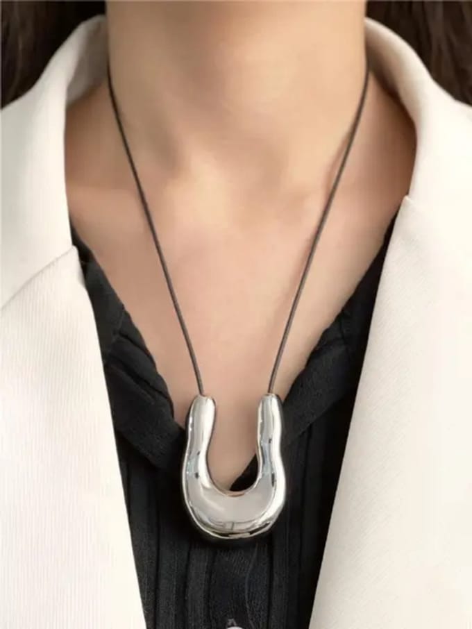 Ketting met Horseshoe hanger - Grote U vorm titanium hanger - Waterproof - Wax Rope - Statement piece