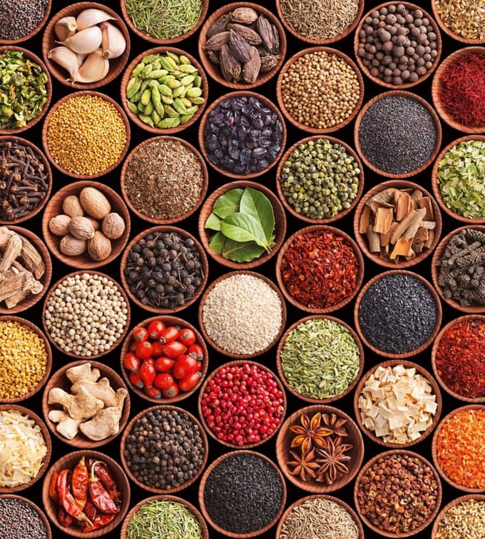Fotobehang - Spice Bowls 225x250cm - Vliesbehang