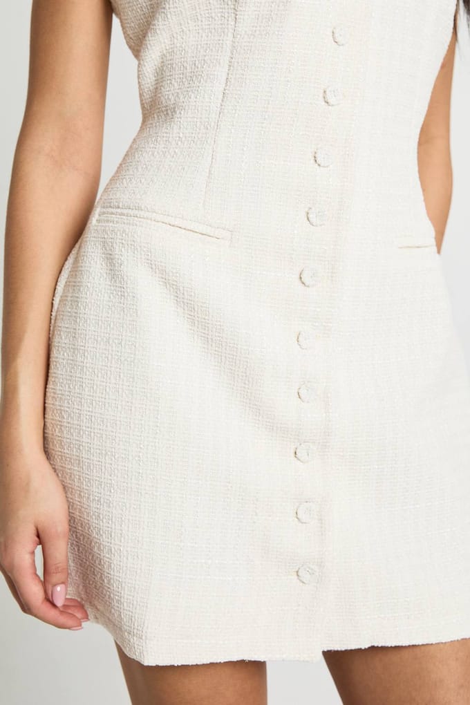 boohoo Dames Mini-jurk Met Knoopsluiting Van Boucle In Getailleerd Model | Wit | Maat: 44