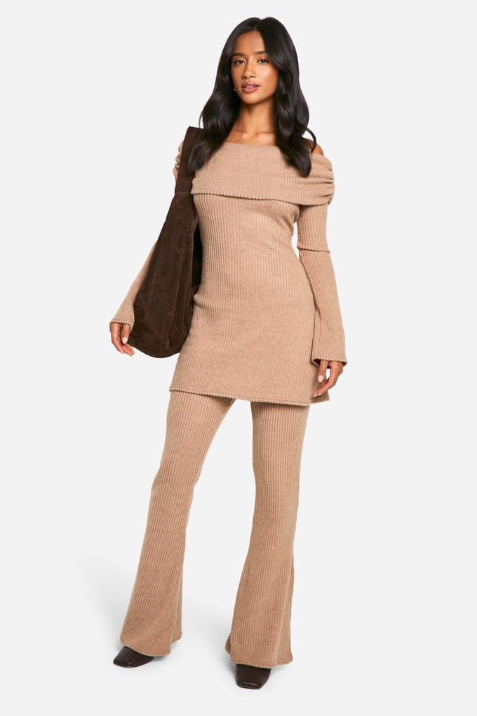 boohoo Dames Petite Geborstelde Rib Foldover Flare Broek | Camel | Maat: 42