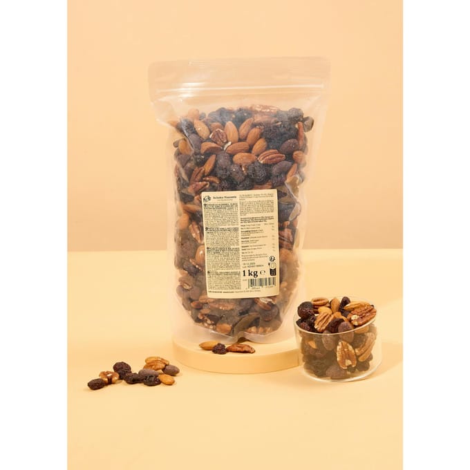 Chocoladenotenmix met zoete kersen 1 kg