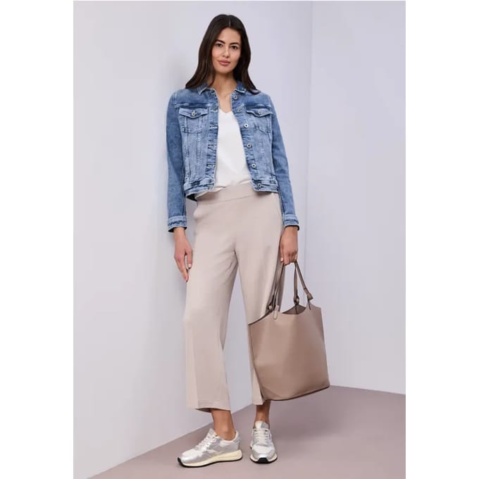 Denim jack met borstzakken en knopen