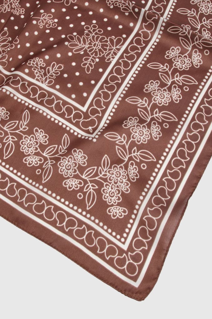 boohoo Dames Satijn Paisley Print dasdoek | Chocoladebruin