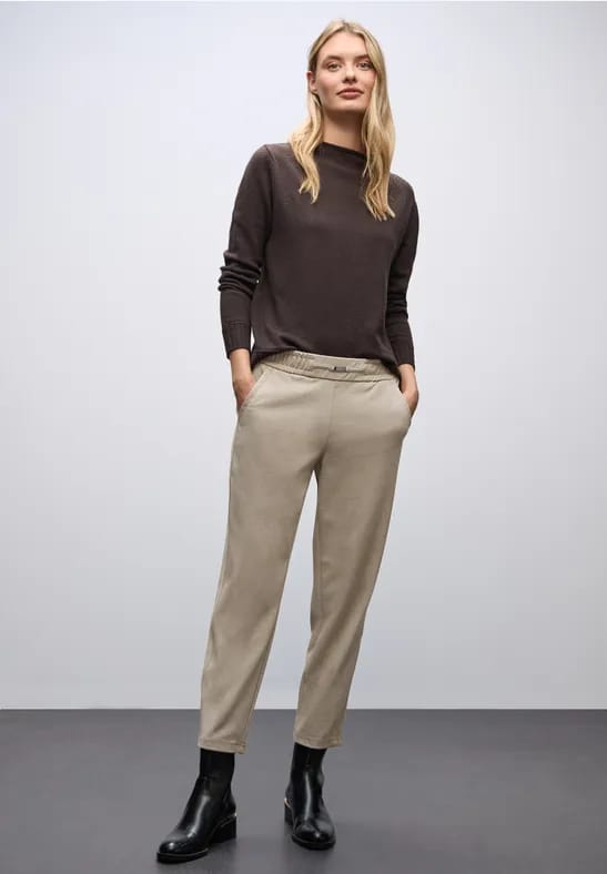 Gemêleerde broek met detail