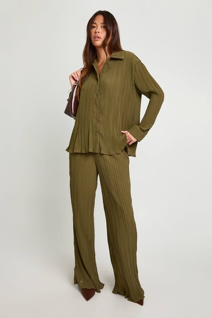 boohoo Dames Plisse Oversized Shirt | Olive | Maat: 6