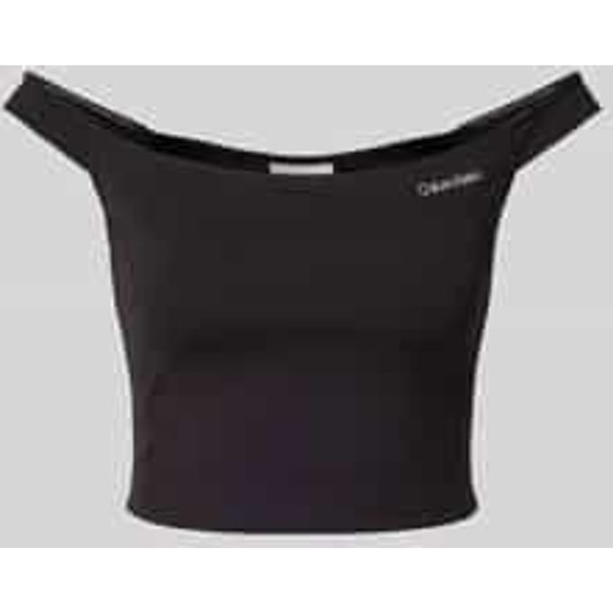 Korte top van viscosemix met labeldetail