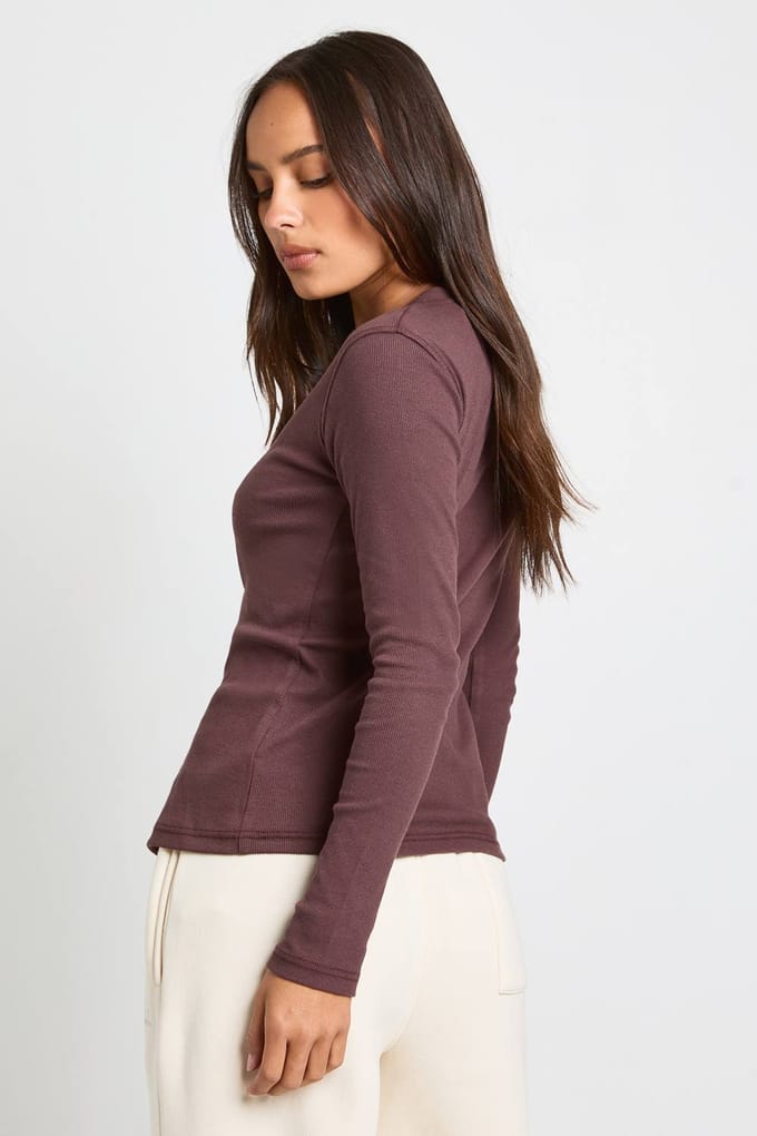 boohoo Dames Geribbelde top met knoopsluiting en lange mouwen | Chocoladebruin | Maat: 38