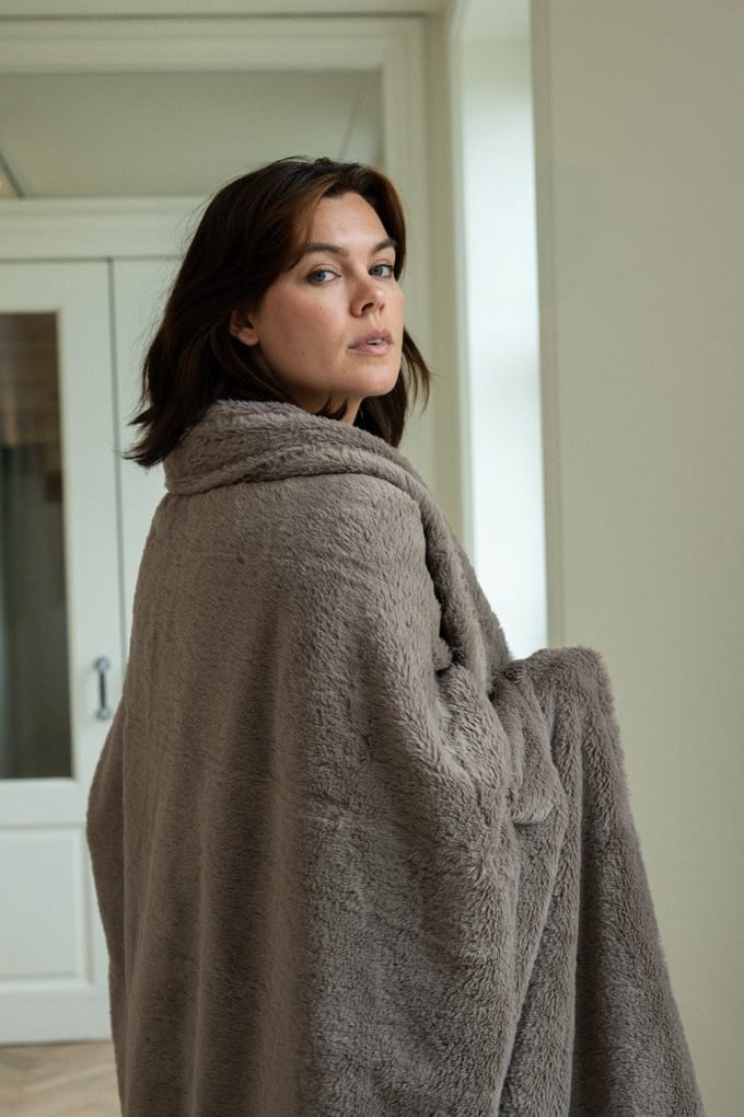 Linolux Fleece Plaid Rabbit Fur Taupe 150x250