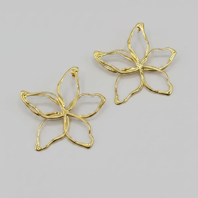 Dames Bloem Statement Oorbellen Goudkleurig – Open Flower Oorbellen van RVS 6.5 cm