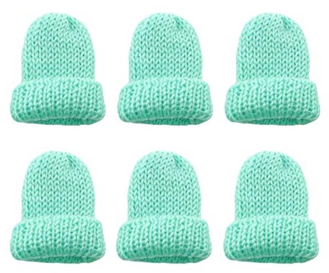 Set van 6 gebreide eierwarmers voor een gezellig ontbijt