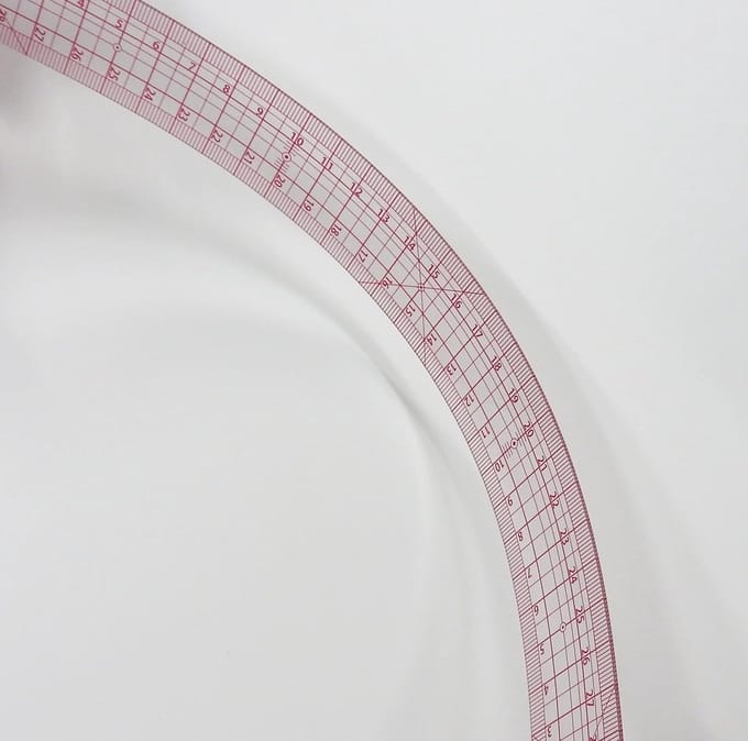 Kleermakersliniaal - Tekenhulp Liniaal - Kleding Ontwerpen - Gecoate Mat Zichtbaarheid - 30 cm - Zwart