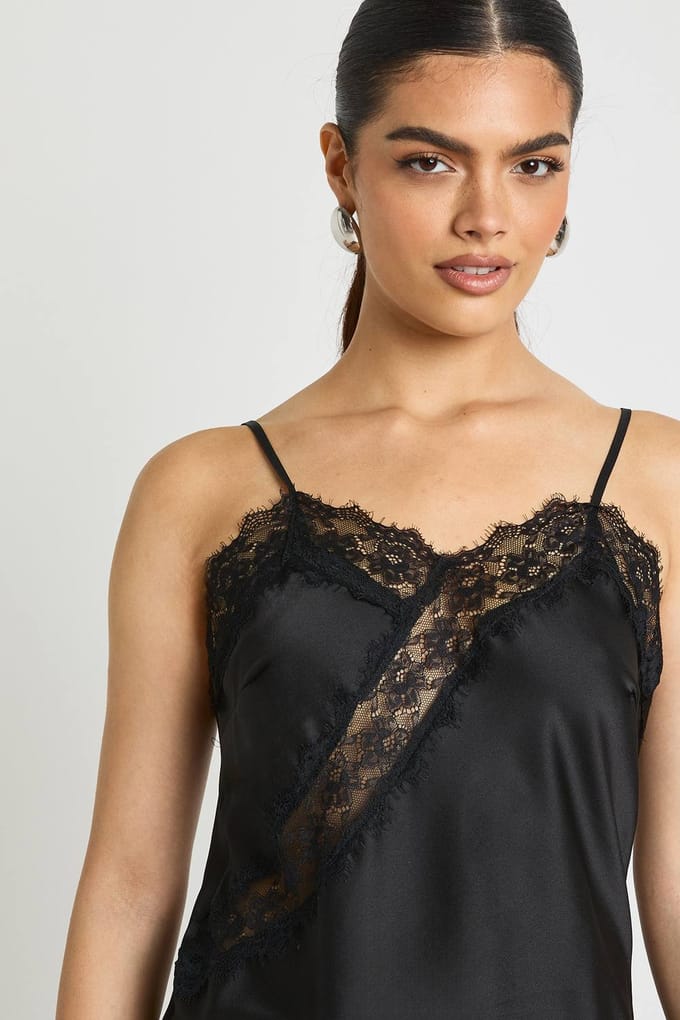 boohoo Dames Satijn Kant Longline Hemd | Zwart | Maat: 36
