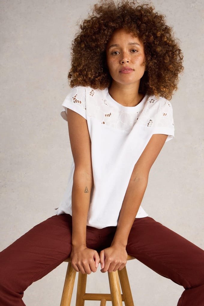 White Stuff Thea Broderie Tee Brilliant White Taglia: 12 | Maglie Sportivi Outlet | Donna | Bianco