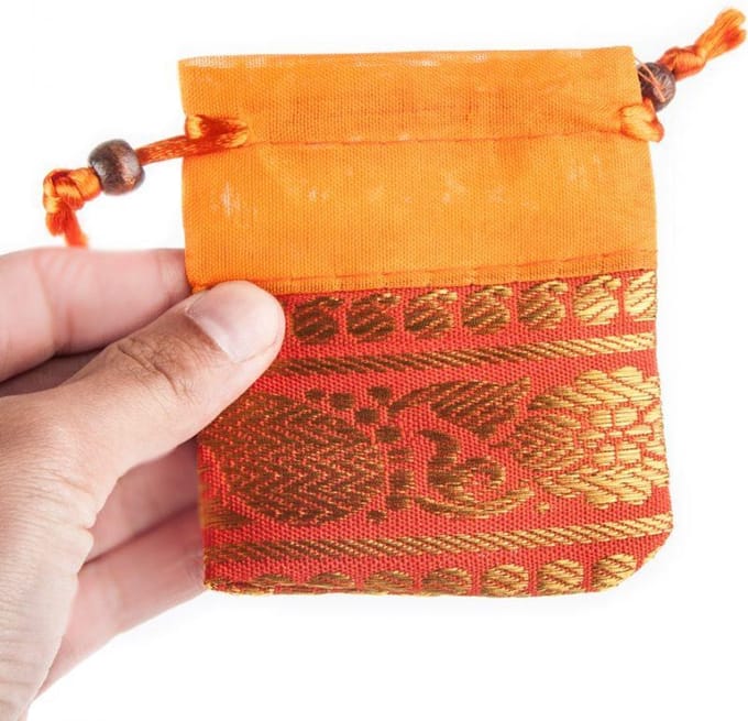 Pendeltasje brokaat vierkant - 8.5x8.5 cm Maat - S