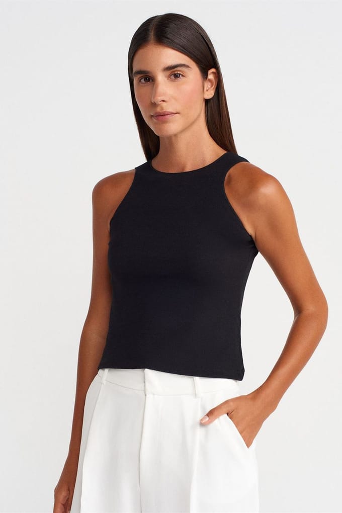Aansluitende Ribbelmouwloze Blouse