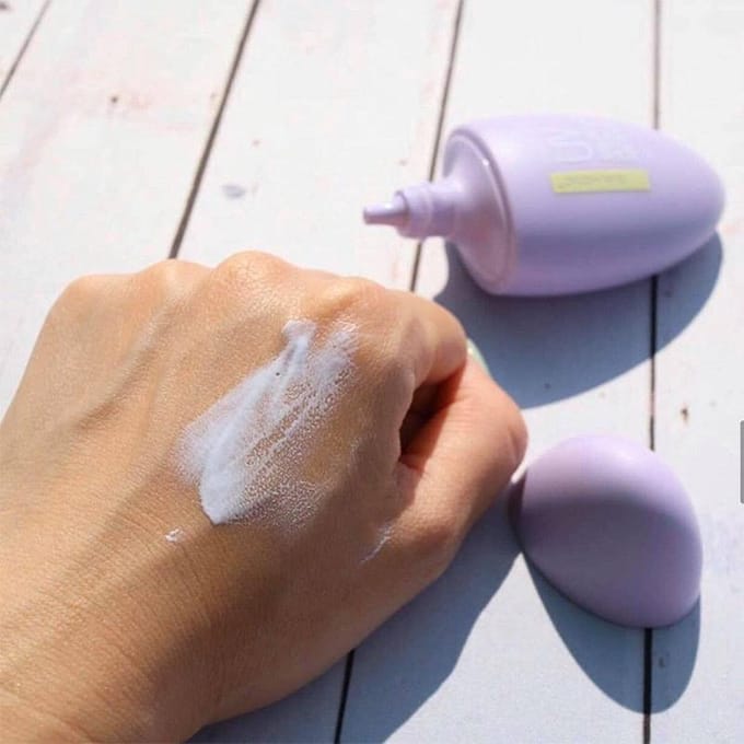Sur.medic Azulène Doux UV Teint Éclaircissant Base Solaire SPF50 PA++++ 50ml gray