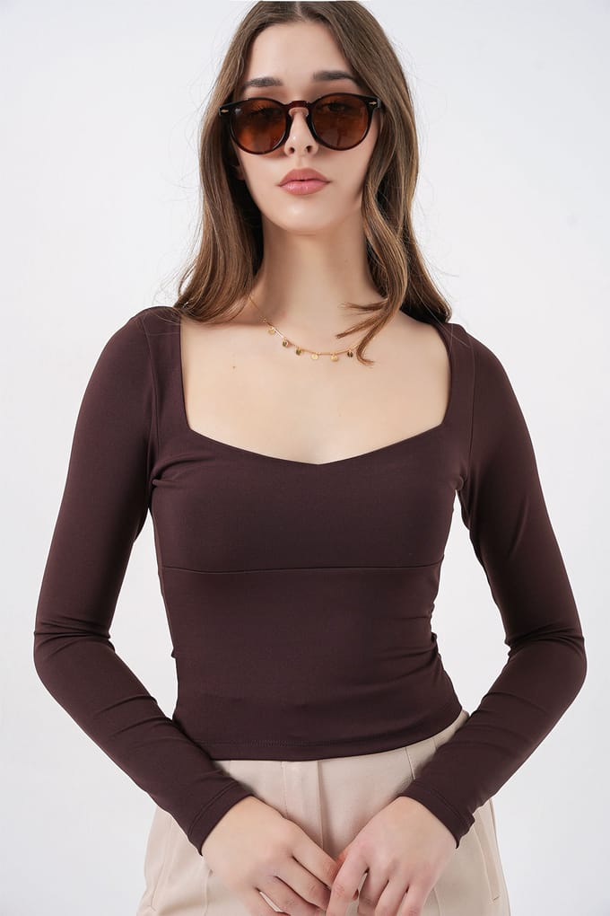 Langærmet Fitted Blouse met Hartkraag