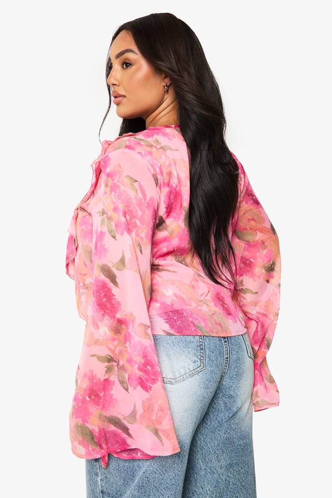 boohoo Dames PLUS BLOUSE MET RUCHES EN VOORSTE STRIK | Roze | Maat: 48