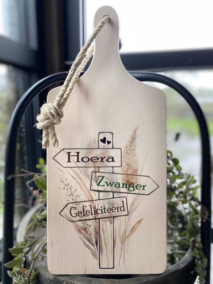 Creaties van Hier - Serveerplank - Zwanger - 35 cm - Hout