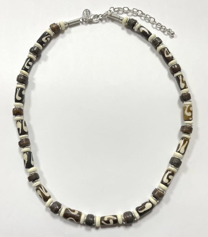 Ketting - Bruin, beige kralen - 51 Centimeter - Verstelbaar - Damesdingetjes