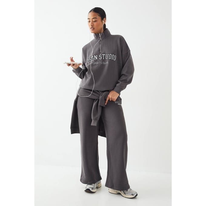 Dames Petite Dsgn Studio Applique Rechte Pijp Joggingbroek | Houtskool | Maat: Medium