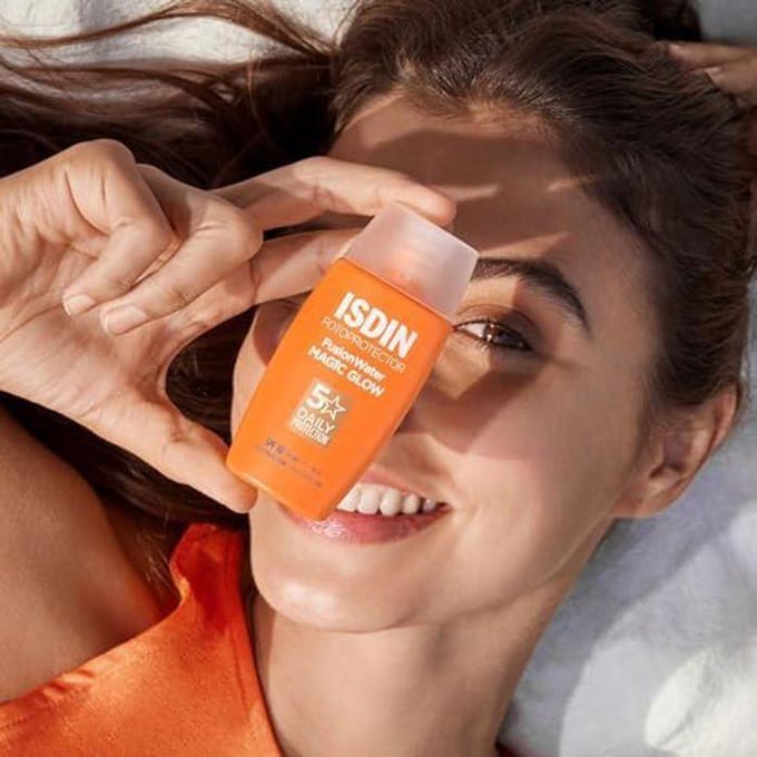 Zonnebrandcrème voor het gezicht Fusion Water MAGIC GLOW SPF 30 - ISDIN - Glow-effect - Onmiddellijke absorptie - 50ml