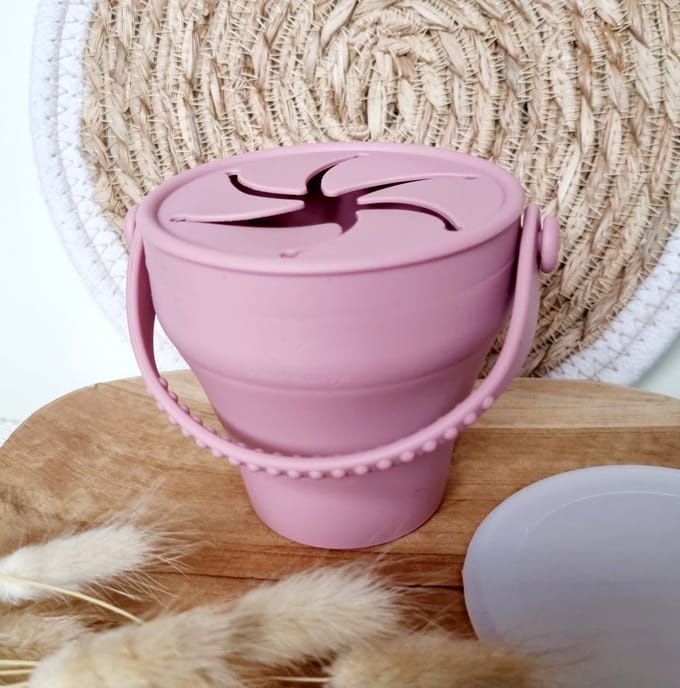 Siliconen opvouwbare snack cup met deksel - roze - cadeau - kado