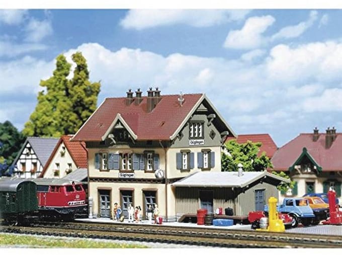 Modelbouwpakket Treinstation met 213 Onderdelen - Modelspooraccessoires