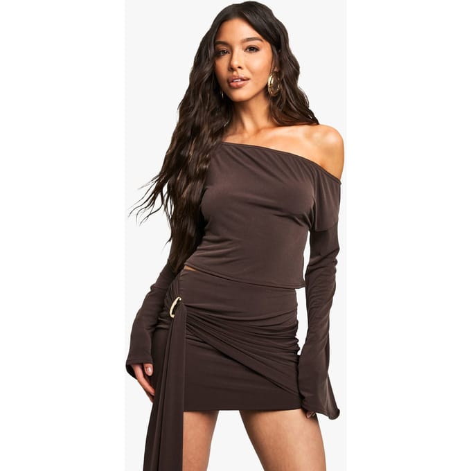 boohoo Dames Slinky Off-Shoulder Loshangend Langmouw Top | Chocolate | Maat: 16