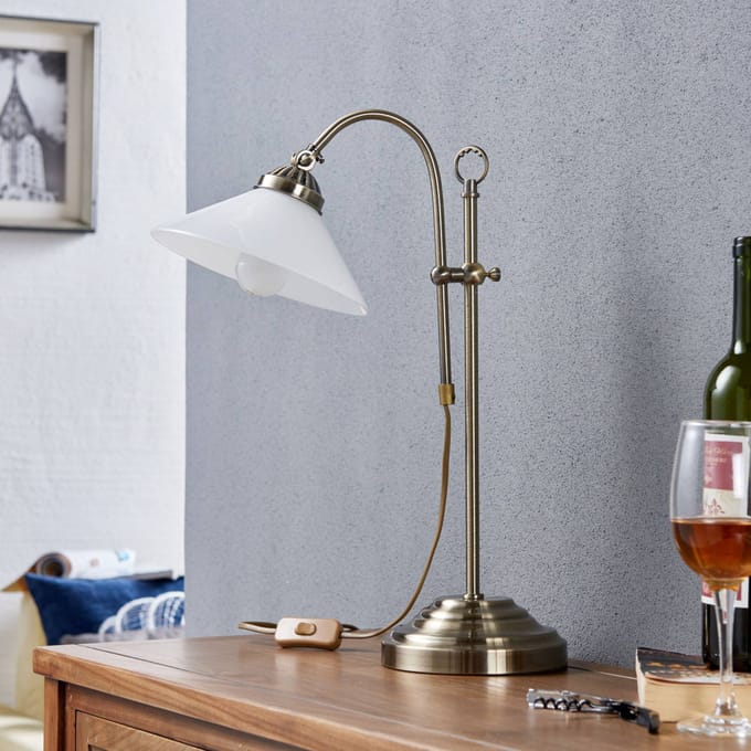 Lindby - Tafellamp - 1licht - Glas, metaal - H: 60.5 cm - E14 - opaalwit glanzend, antiek messing