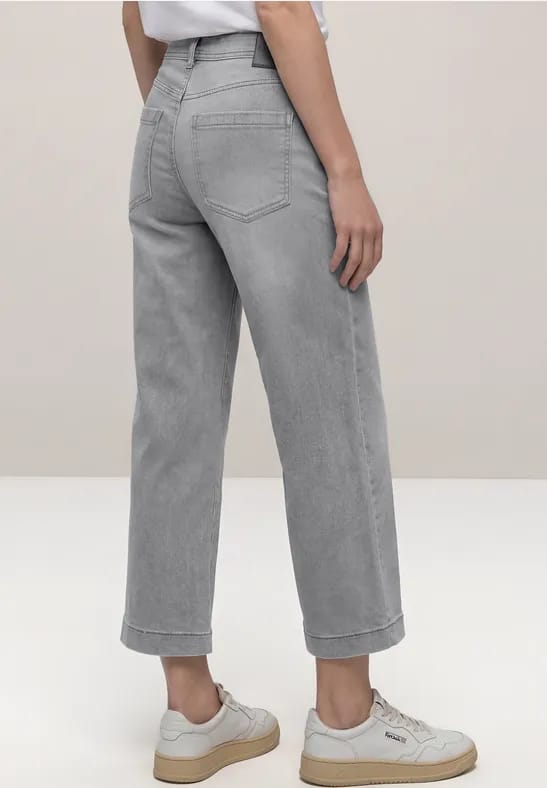 7/8 High Waist Wide Legs jeans in Loose Fit