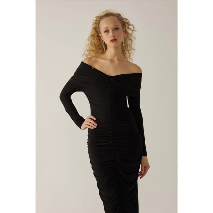 Een Schouderloze Drapé Bodycon Maxi Jurk