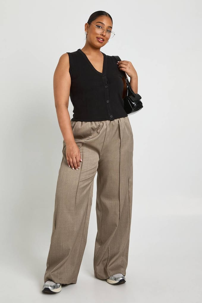 boohoo Dames Plus Lichtgewicht Weste met knoopsluiting | Black | Maat: 28