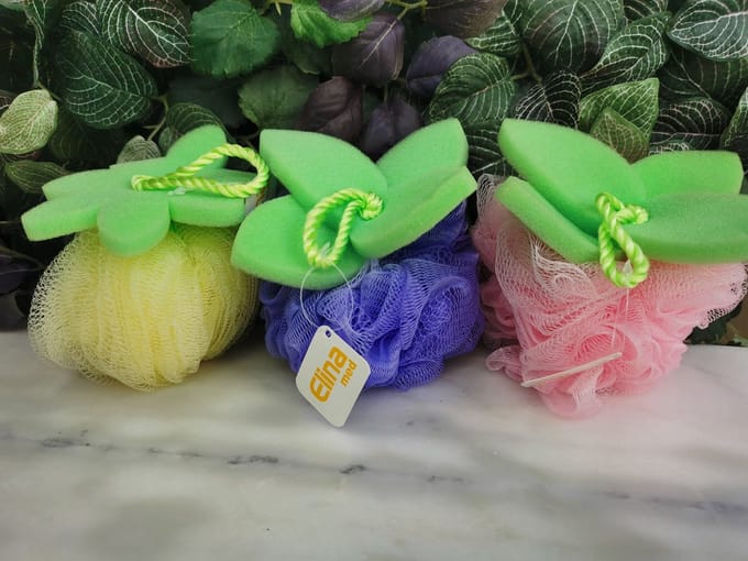 set van 3 coole mesh sponzen  in fruitvorm met stevig touw