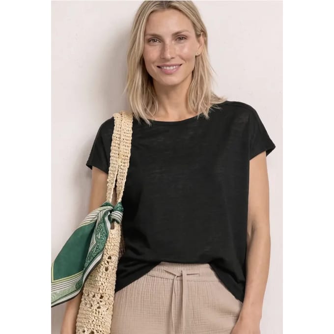 Shirt met boothals en smokdetail