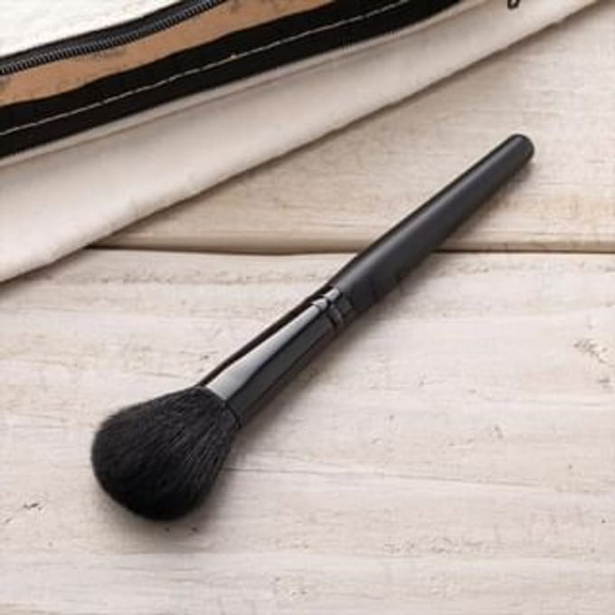 KAI - cosmeup Cheek Brush M 1 pc
