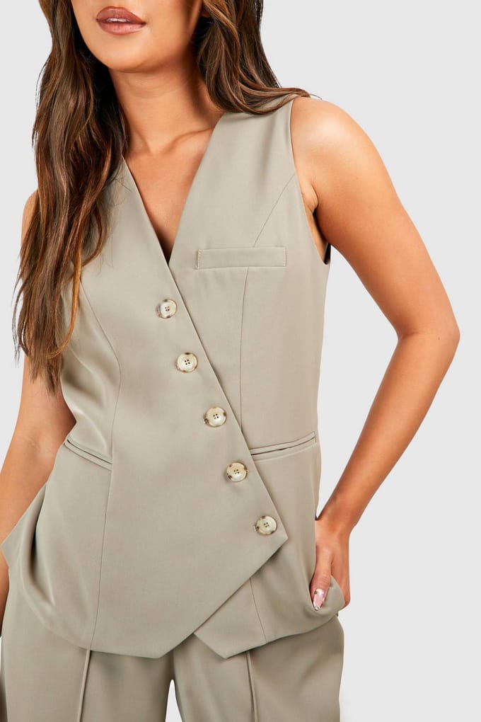 boohoo Dames Asymmetrische Nep-Horn Vest | Mokka | Maat: 34
