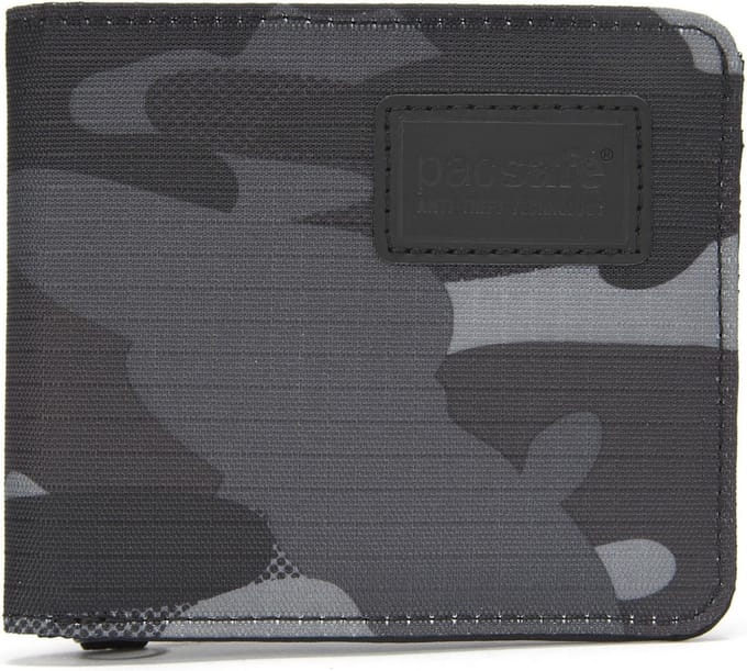 Pacsafe Portemonnee - 9 x 10.5 x 1 cm - Pasjeshouder - RFID-beveiligd - Scanvak - Lichtgewicht - Recycled Polyester - Camo
