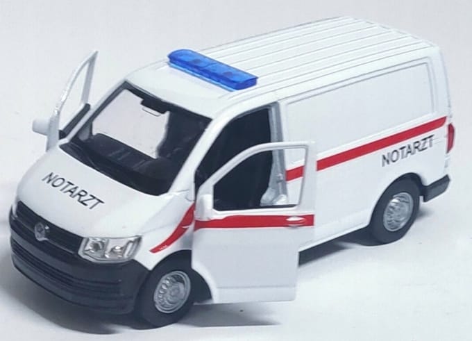 Welly VW Transporter T6 Ambulance Speelgoedauto 1:34-1:39