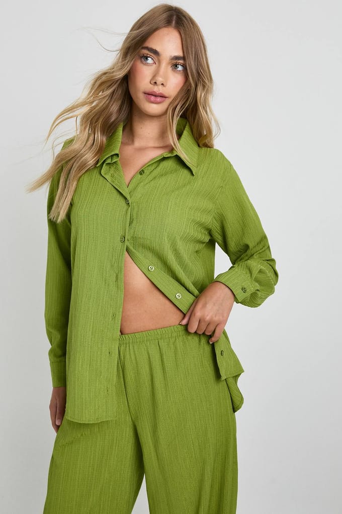 boohoo Dames Gerimpeld oversized overhemd & broeken met rechte pijpen | Khaki | Maat: 8