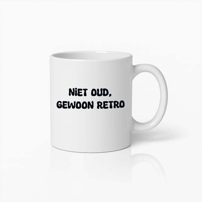 Grappige Retro Koffiemok – Niet Oud Gewoon Vintage Beker