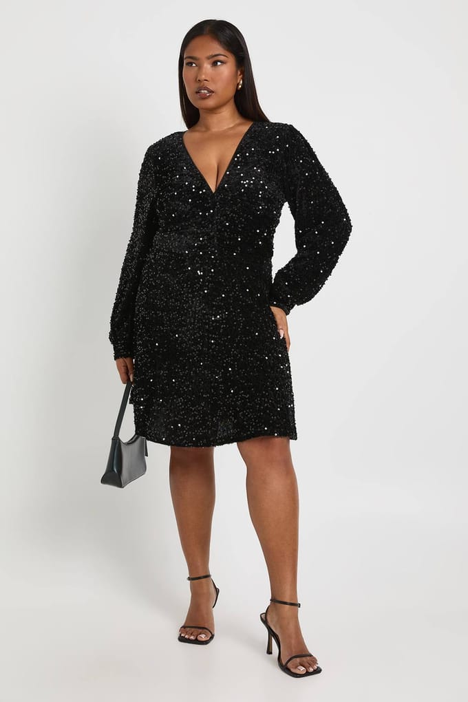 boohoo Dames Plus V-hals fluweel pailletten skaterjurk | Black | Maat: 28