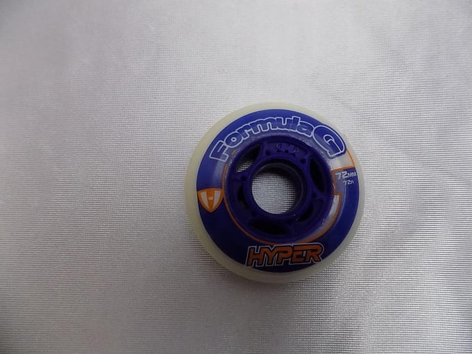 Skate wielen 72 MM 72A indoor 4 pack blauw/wit Hyper Formula G Era
