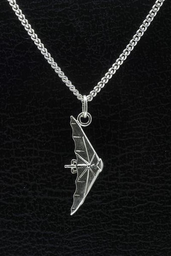 Zilveren Deltavlieger ketting hanger